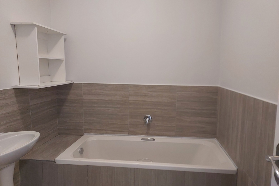 2 Bedroom Property for Sale in Parklands North Western Cape